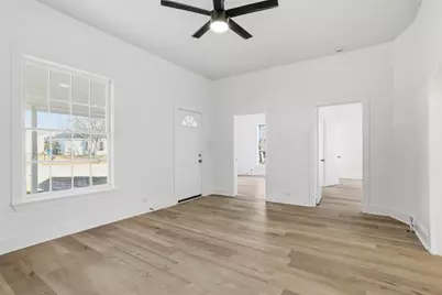 604 E Morton Street, Denison, TX 75021 - Photo 4