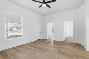 604 E Morton St, Denison, TX 75021 - Photo 4