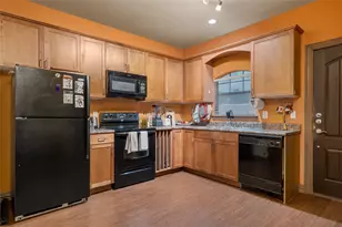 2410 S 2nd St, Waco, TX 76706 - Photo 2