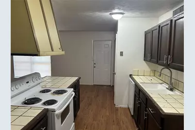 1826 Legend Drive, Garland, TX 75040 - Photo 2