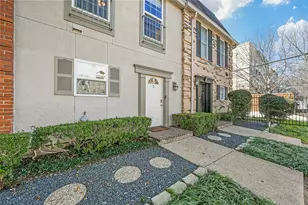 2727 Shelby Ave, Dallas, TX 75219 - Photo 2