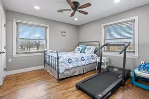 1641 E Henderson St, Cleburne, TX 76031 - Photo 14