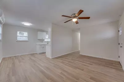 308 Avenue E, Ennis, TX 75119 - Photo 8