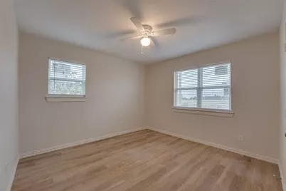 308 Avenue E, Ennis, TX 75119 - Photo 16