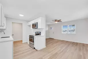 308 Avenue E, Ennis, TX 75119 - Photo 10