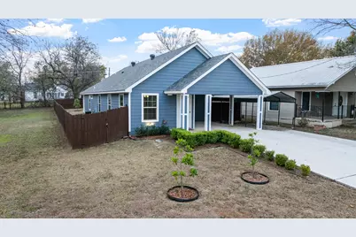 506 Orchard Street, Bowie, TX 76230 - Photo 2