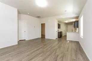 5508 Shore Point Trl, Fort Worth, TX 76119 - Photo 6