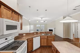 915 Hidden Oaks Dr, Burleson, TX 76028 - Photo 16