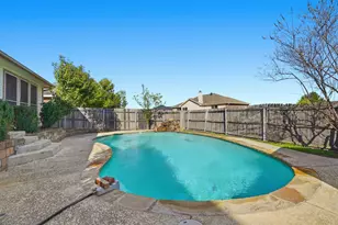 915 Hidden Oaks Dr, Burleson, TX 76028 - Photo 34