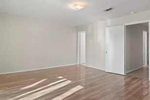 3718 W Rochelle Rd, Irving, TX 75062 - Photo 20