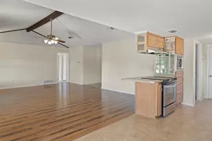 3718 W Rochelle Rd, Irving, TX 75062 - Photo 8