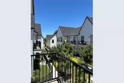 128 Garden Court W, Arlington, TX 76013 - Photo 2