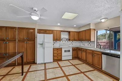 801 Meadowlark Drive, Lewisville, TX 75067 - Photo 12