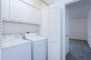 7450 Holly Hill Dr, Dallas, TX 75231 - Photo 14