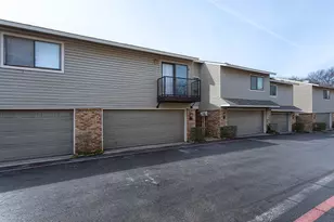 7450 Holly Hill Dr, Dallas, TX 75231 - Photo 30