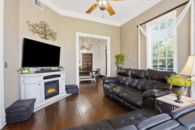 114 S Field Street, Cleburne, TX 76033 - Photo 4