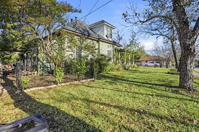 114 S Field Street, Cleburne, TX 76033 - Photo 22