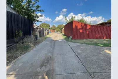 1255 Valencia Lane, Lewisville, TX 75067 - Photo 26
