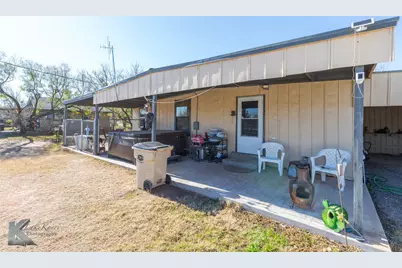 576 McCartney Lane, Tye, TX 79563 - Photo 1