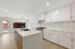 2707 Quail Ridge Dr, Carrollton, TX 75006 - Photo 10