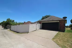 517 Tate Dr, DeSoto, TX 75115 - Photo 20