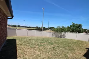 517 Tate Dr, DeSoto, TX 75115 - Photo 18