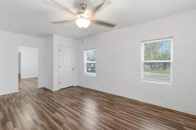 613 W Murray Street, Denison, TX 75020 - Photo 18