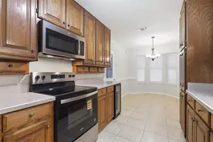 508 Arbor Ln, Burleson, TX 76028 - Photo 6