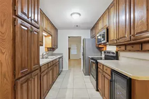 508 Arbor Ln, Burleson, TX 76028 - Photo 4