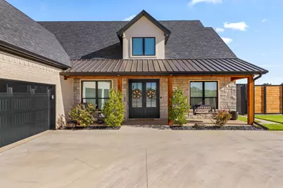 5211 Stone Lake Drive, Wichita Falls, TX 76310 - Photo 2