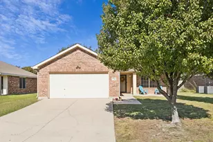 536 Del Mar Dr, Ponder, TX 76259 - Photo 6