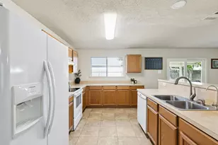 536 Del Mar Dr, Ponder, TX 76259 - Photo 12