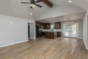 232 Prairie St, Jacksboro, TX 76458 - Photo 6