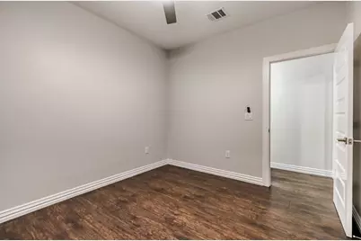 713 S Willomet Avenue, Dallas, TX 75208 - Photo 18