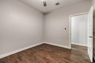 713 S Willomet Ave, Dallas, TX 75208 - Photo 18
