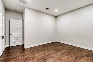 713 S Willomet Ave, Dallas, TX 75208 - Photo 22