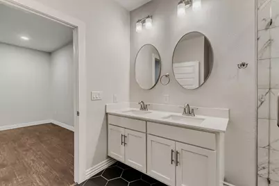 713 S Willomet Avenue, Dallas, TX 75208 - Photo 24