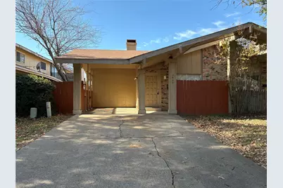 2605 Nina Circle, Grand Prairie, TX 75052 - Photo 1