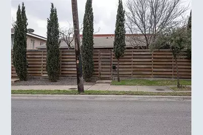 1727 N Fitzhugh Avenue, Dallas, TX 75204 - Photo 1