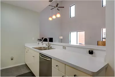 1727 N Fitzhugh Avenue, Dallas, TX 75204 - Photo 8