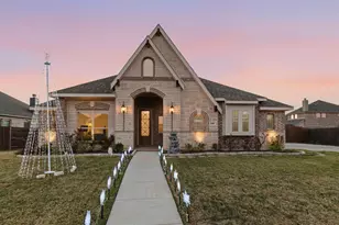 2605 Geer Ln, Mansfield, TX 76063 - Photo 2