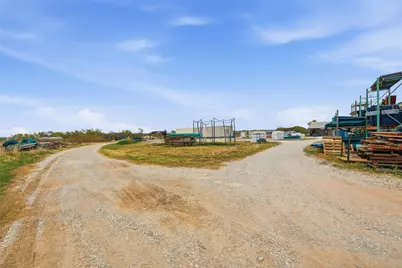 9510 Swafford Road, Justin, TX 76247 - Photo 28