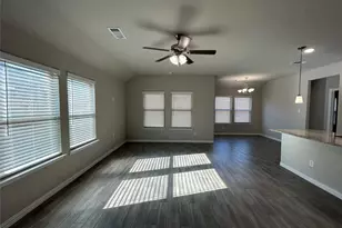 505 Reatta Dr, Justin, TX 76247 - Photo 4