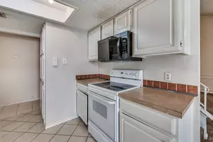 803 Canary Ln, Mansfield, TX 76063 - Photo 12