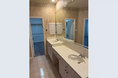 117 Saint James Road, Irving, TX 75063 - Photo 28