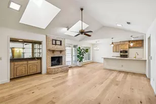 4212 Lake Vista Dr, Benbrook, TX 76132 - Photo 12