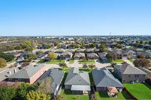 1624 Lionheart Dr, Little Elm, TX 75036 - Photo 34