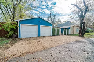 301 E 2nd N St, Kaufman, TX 75142 - Photo 32