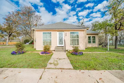 301 E 2nd North Street, Kaufman, TX 75142 - Photo 2