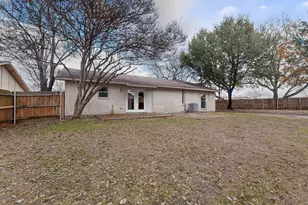 5516 Laredo Ln, Garland, TX 75043 - Photo 30